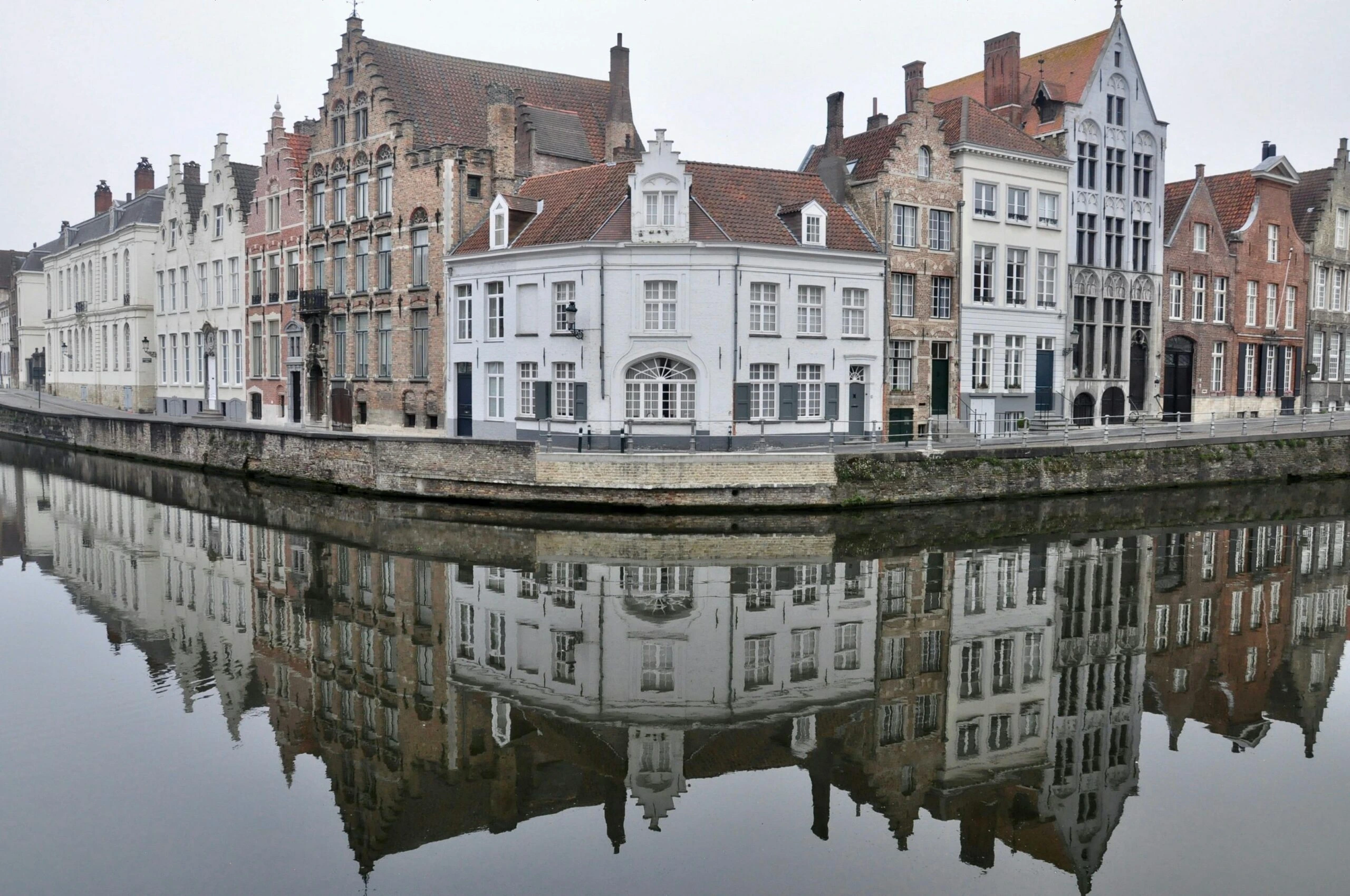Bruges-Canal-Tour-View-scaled Bruges-Canal-Tour-View-scaled